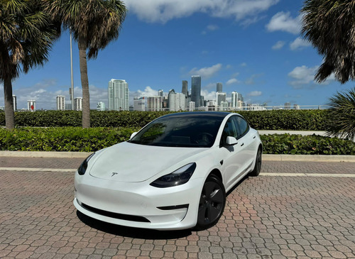 Rent a Tesla Model 3 in Miami