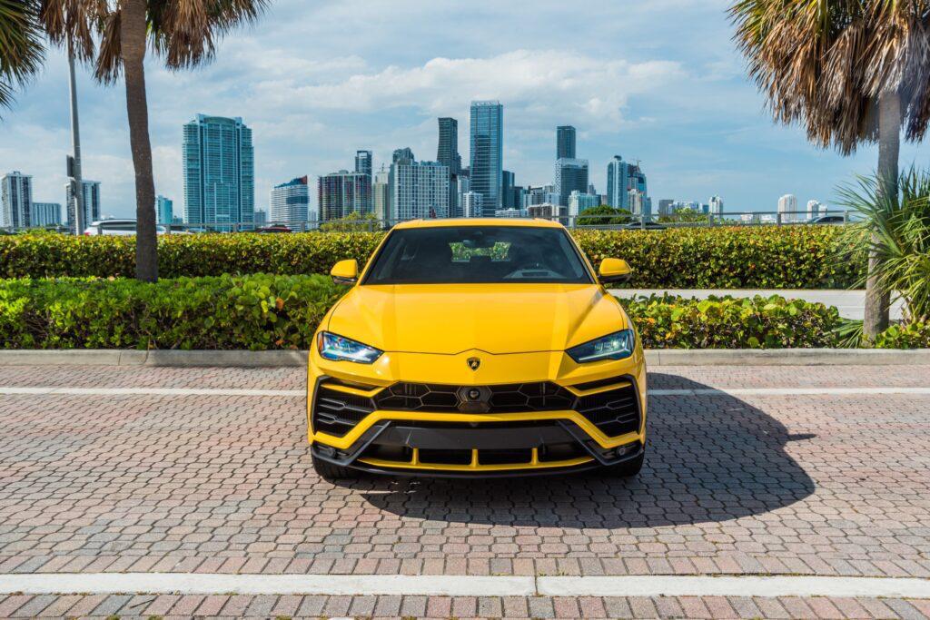 Lamborghini Urus - Imagem 2